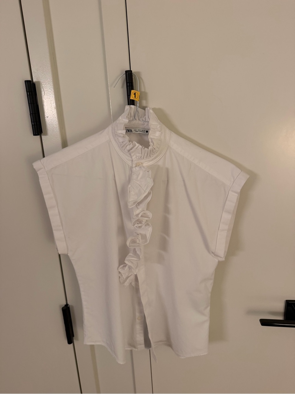 Zara White Ruffle-Front Cap Sleeve Blouse
